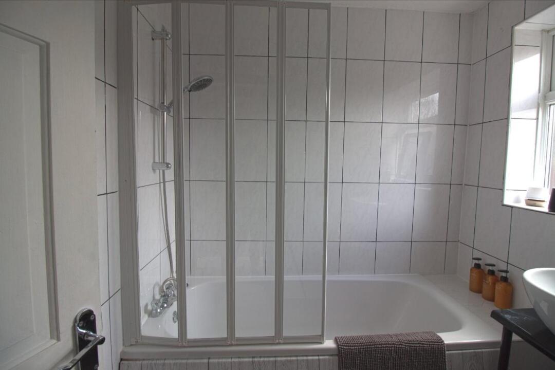 Egton St - Stylish House With Parking, Near Town! Villa Kingston upon Hull Kültér fotó