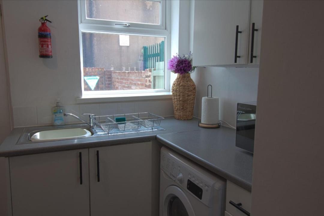 Egton St - Stylish House With Parking, Near Town! Villa Kingston upon Hull Kültér fotó